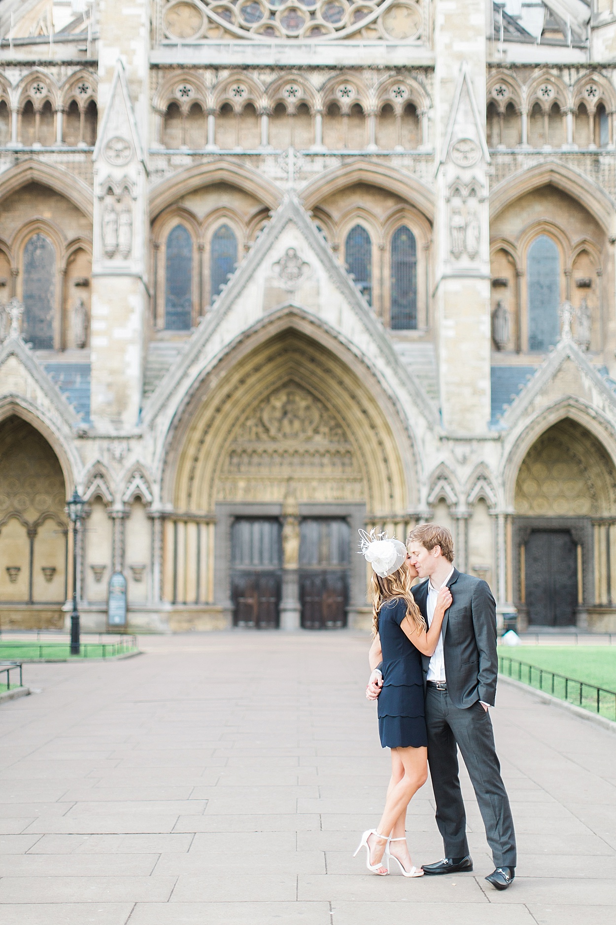 London, England Westminster bridge engagement photos | Abby Grace