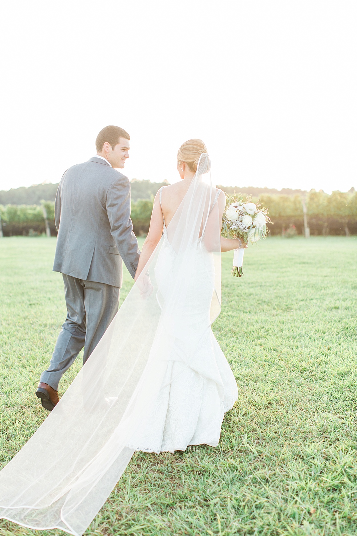 Blush & gray organic Stone Tower Winery wedding | Abby Grace
