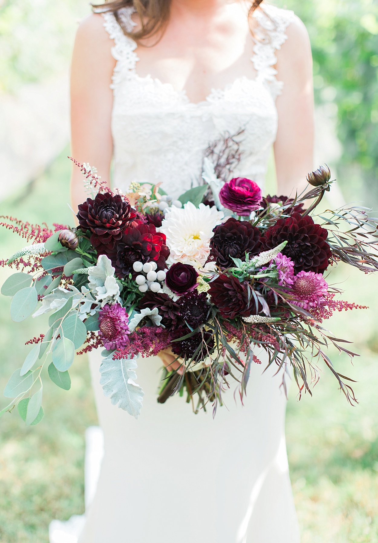 Champagne + merlot Virginia winery wedding at Morais Vineyard | photography by Abby Grace 