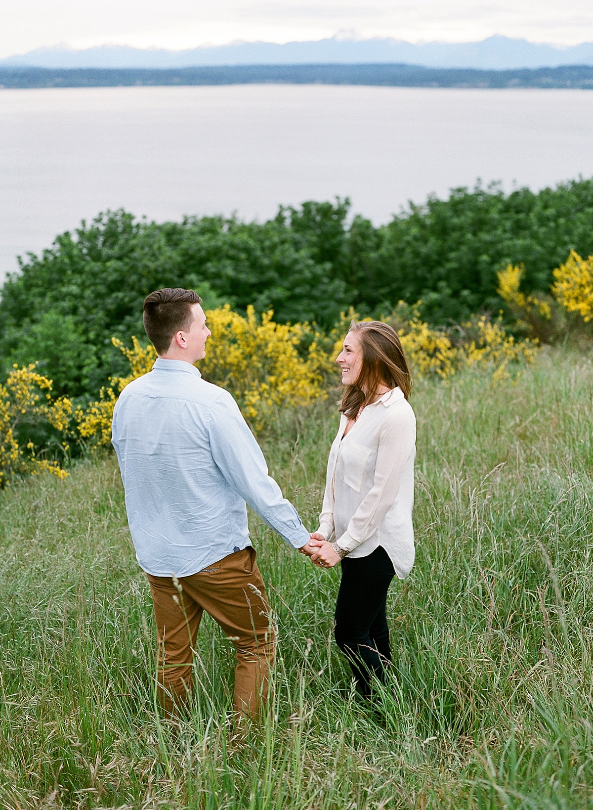Discovery Park, Seattle engagement session | Abby Grace Photography