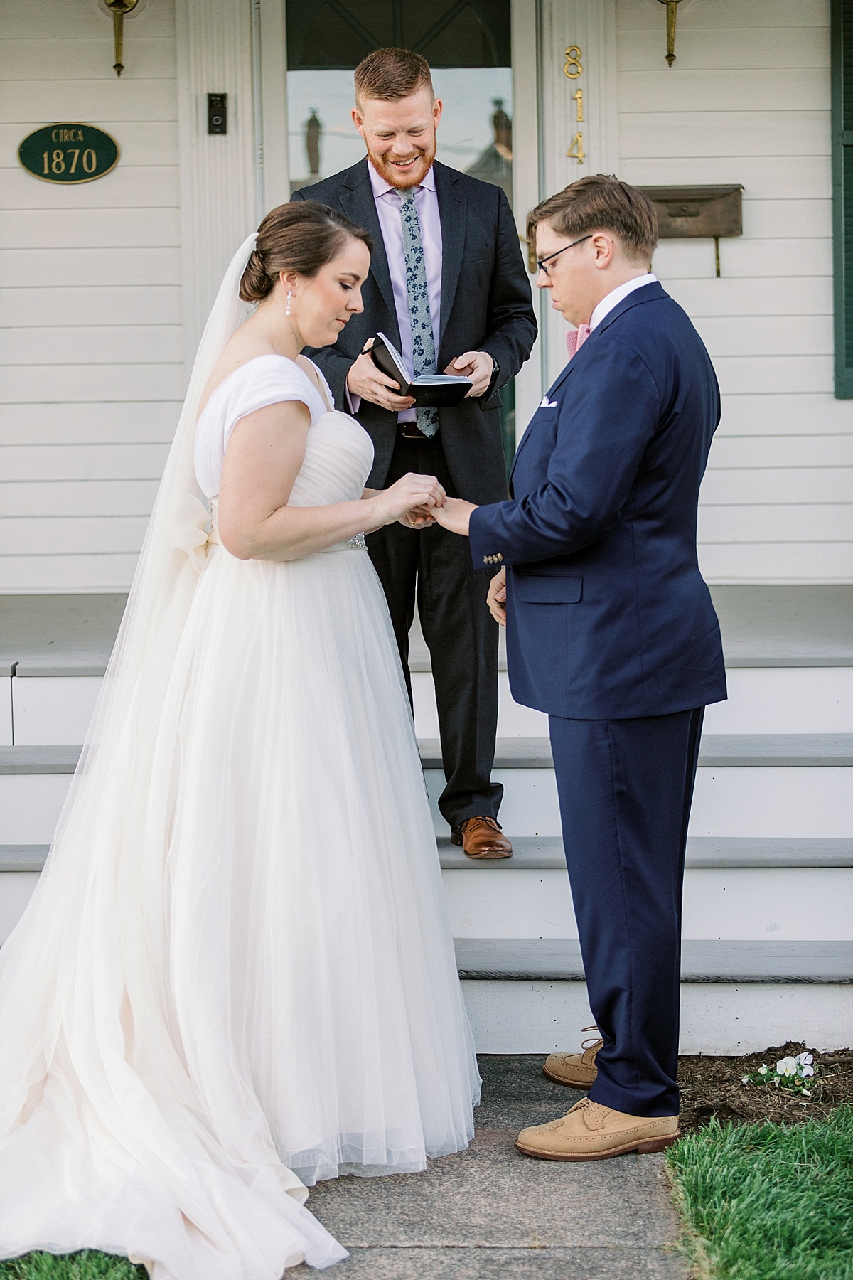 Micro wedding at a private home in Herndon, Virginia | Abby Grace Photography