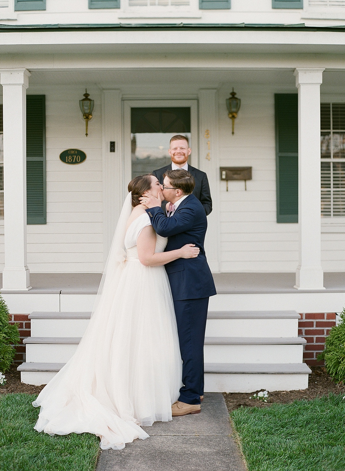 Micro wedding at a private home in Herndon, Virginia | Abby Grace Photography