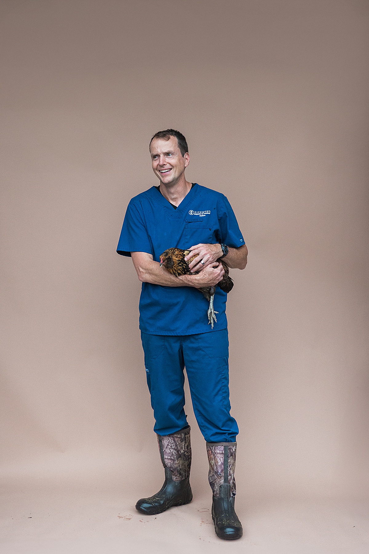 Brand session for functional medicine doctor Dr. Aaron Hartman | by Abby Grace Photography