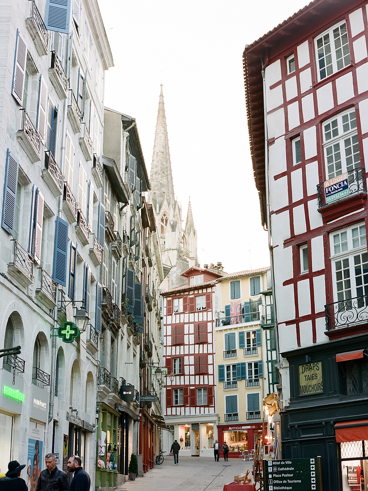 Bayonne, French Basque Country | Abby Grace Photography